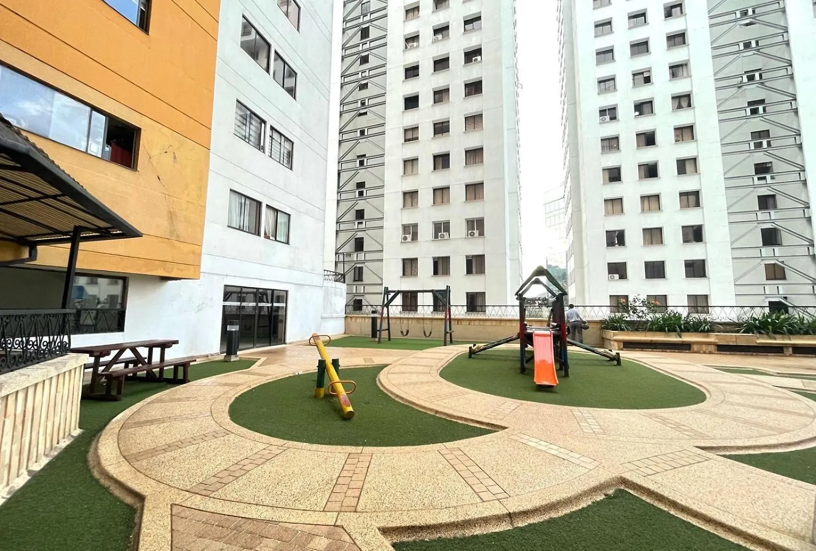 Comanza Cambulos Cali Apartment